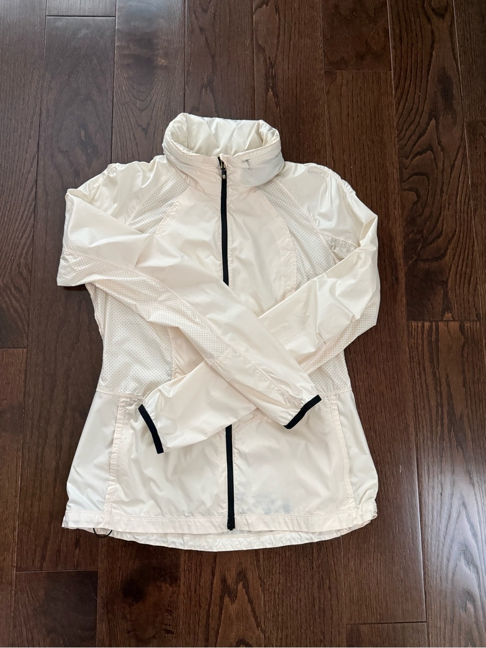 🌟Lululemon Lightweight Women's Ivory Zip-Front Jacket